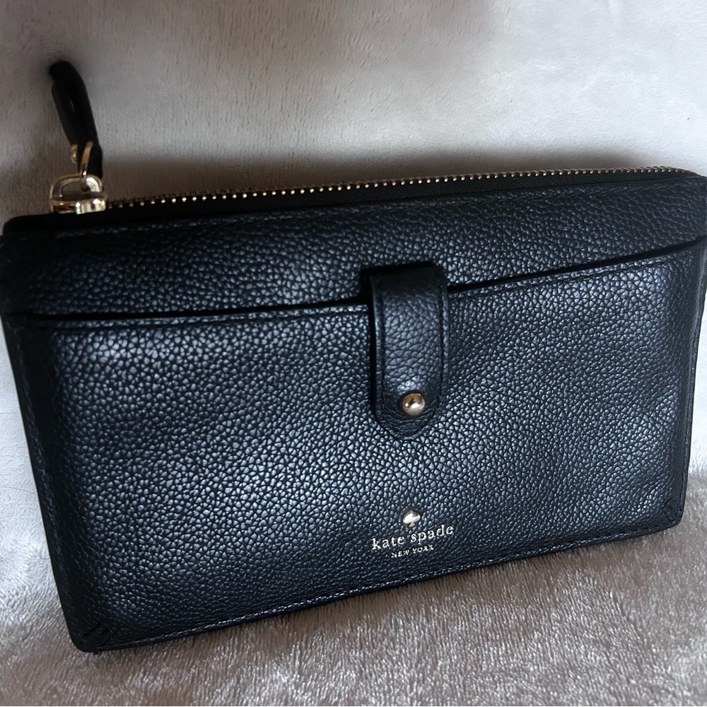 Beautiful, clean buttery soft Kate Spade wallet.